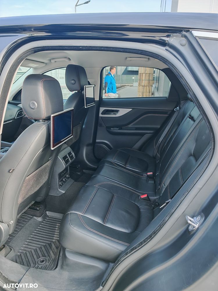 Jaguar F-Pace 20d AWD Prestige - 10