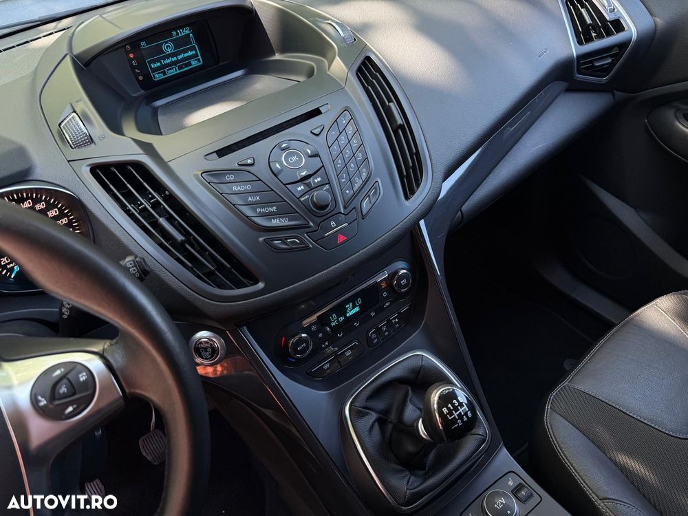 Ford Kuga - 8