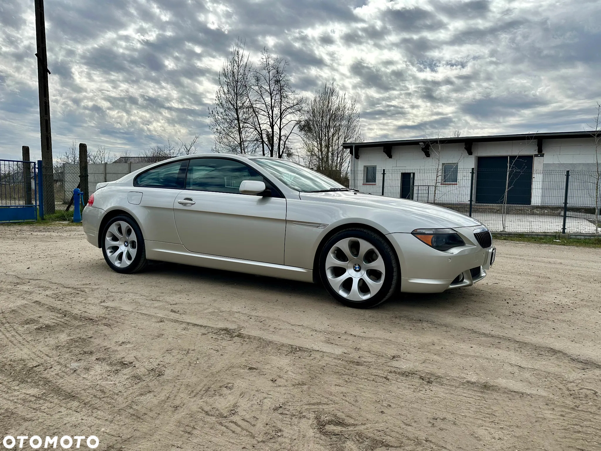 BMW Seria 6 650 i - 8