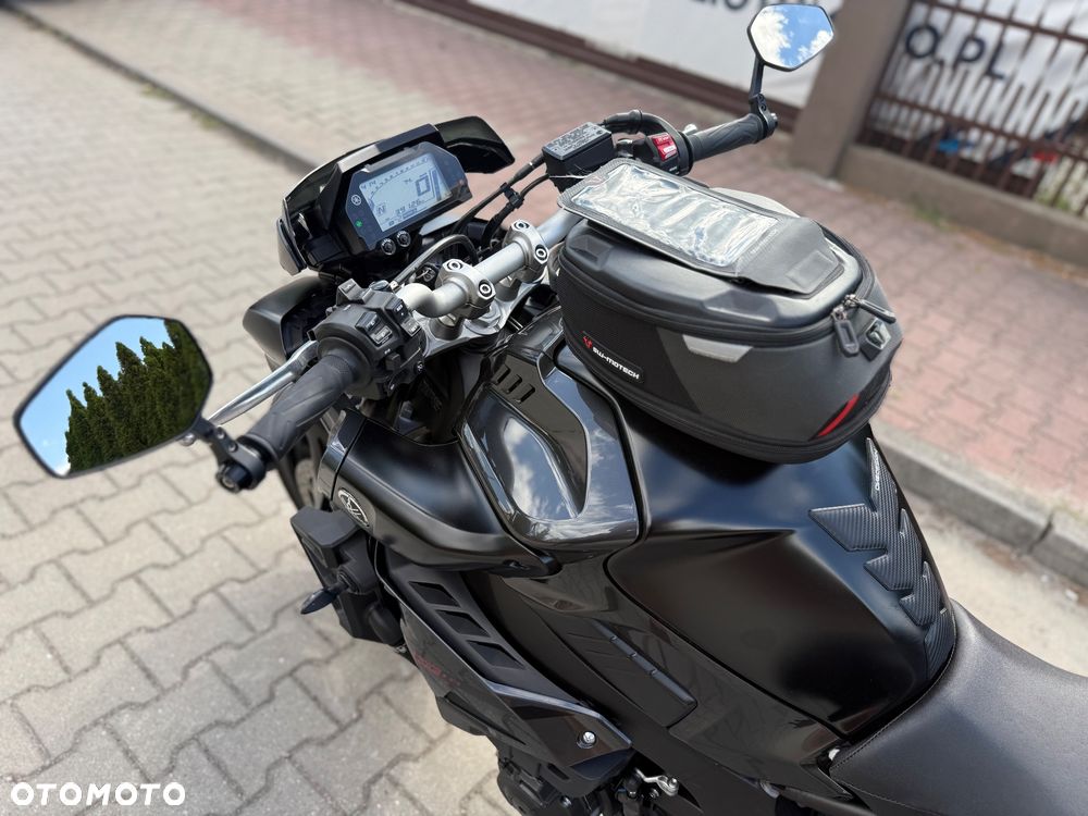 Yamaha MT - 24