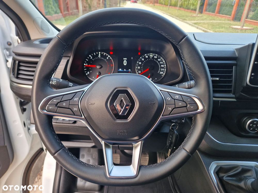 Renault Trafic 2.0 dCi - 23