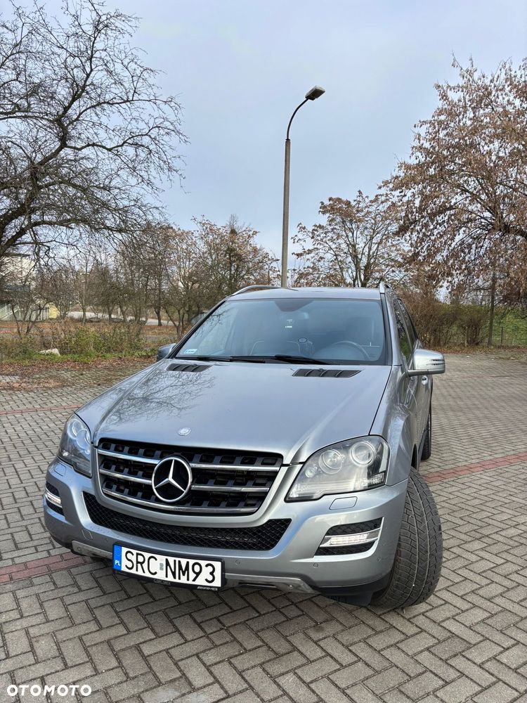 Mercedes-Benz ML 300 CDI 4Matic 7G-TRONIC DPF BlueEFFICIENCY Grand Edition - 1