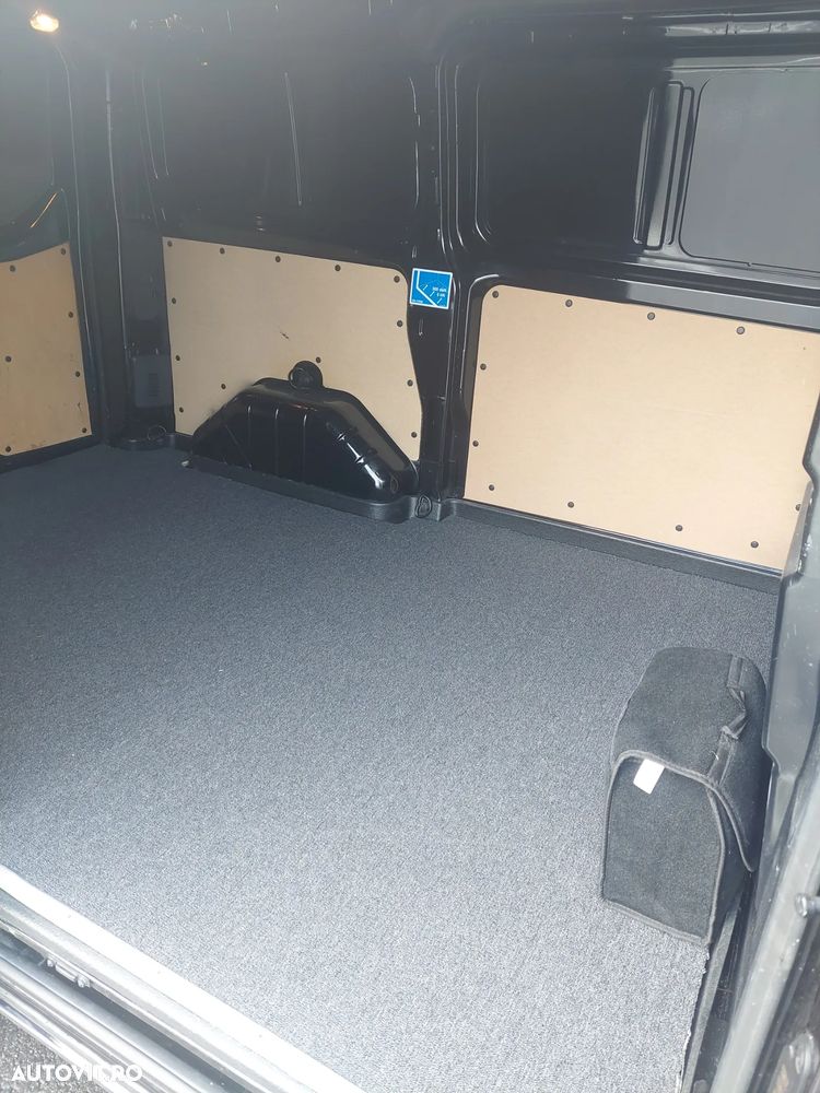 Ford Transit Custom - 8