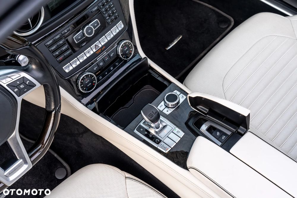 Mercedes-Benz SL 400 9G-TRONIC designo edition - 25