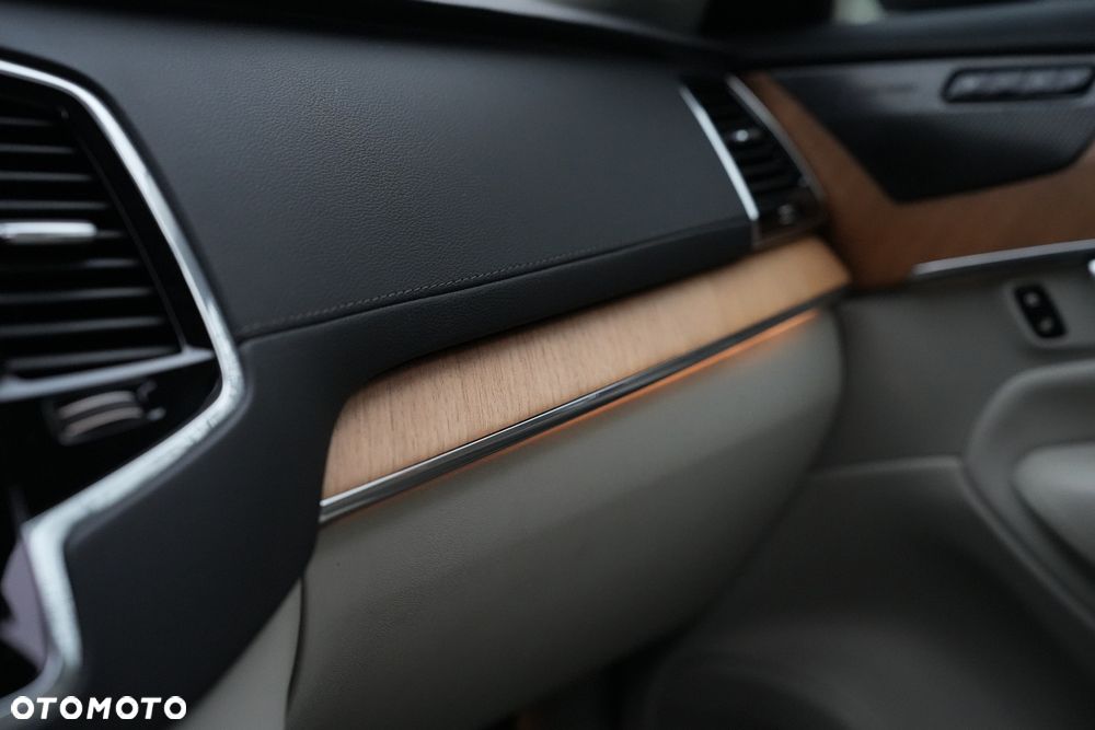 Volvo XC 90 T8 AWD Plug-In Hybrid Inscription 7os - 23