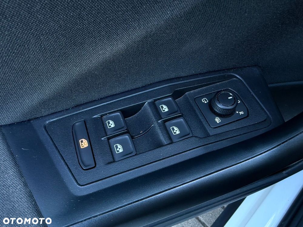 Volkswagen T-Roc - 20