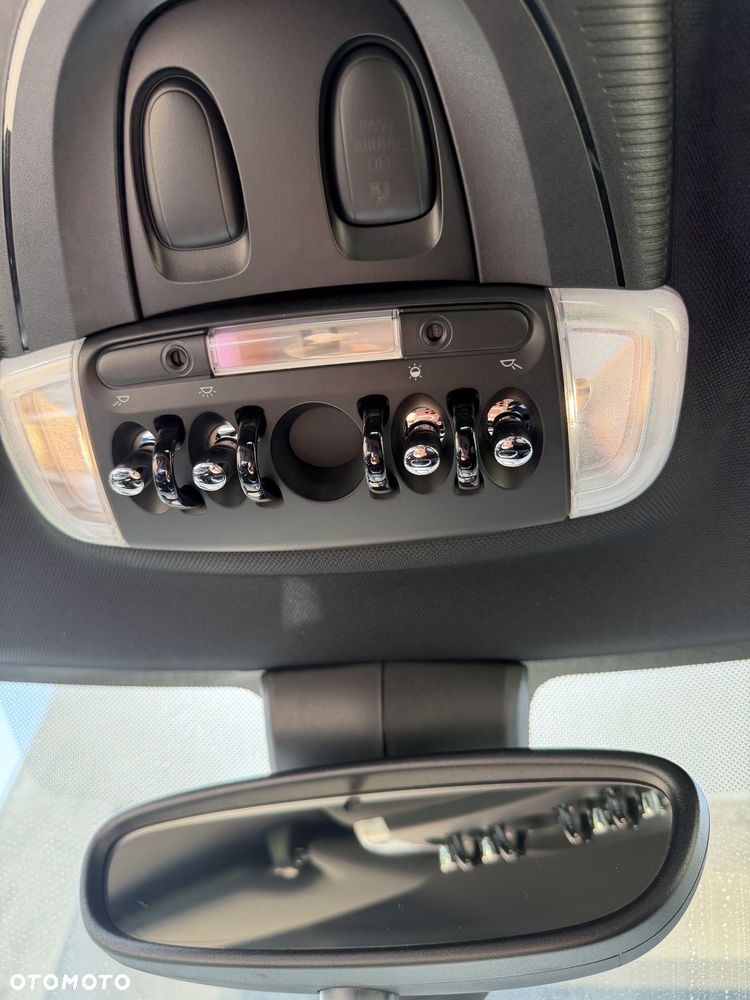 MINI John Cooper Works - 13
