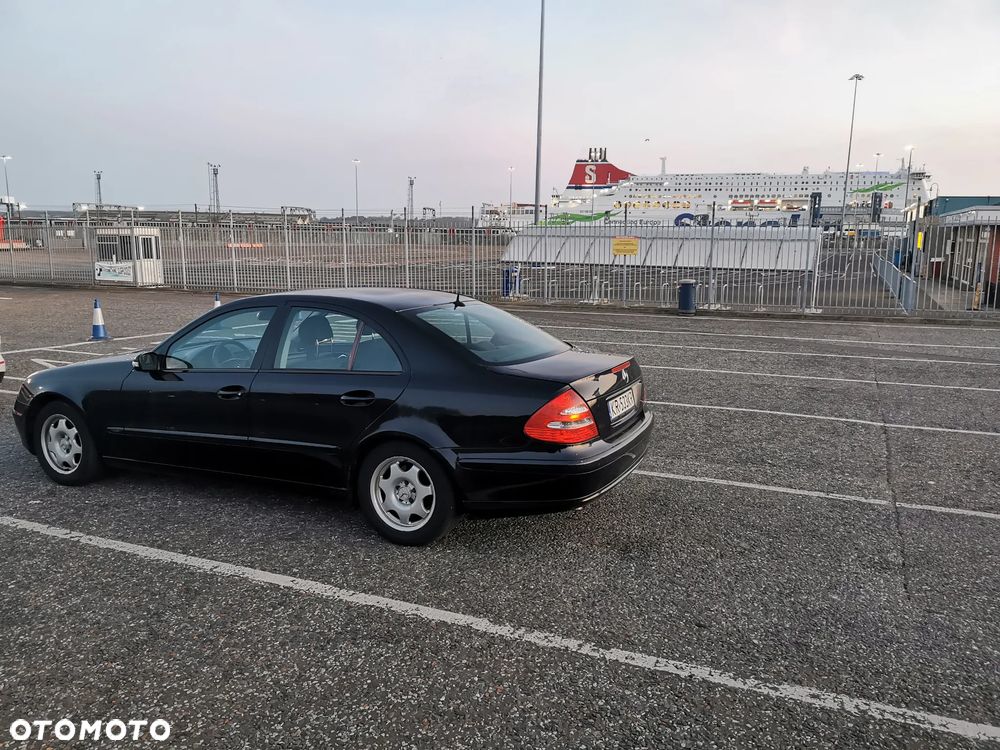 Mercedes-Benz Klasa E 280 CDI Classic - 13