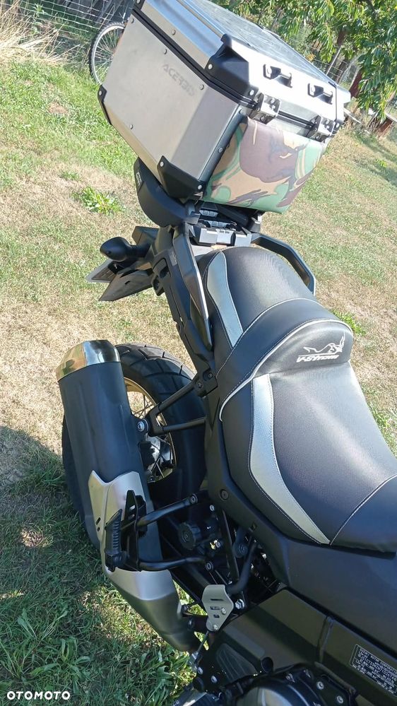 Suzuki V-STROM - 10
