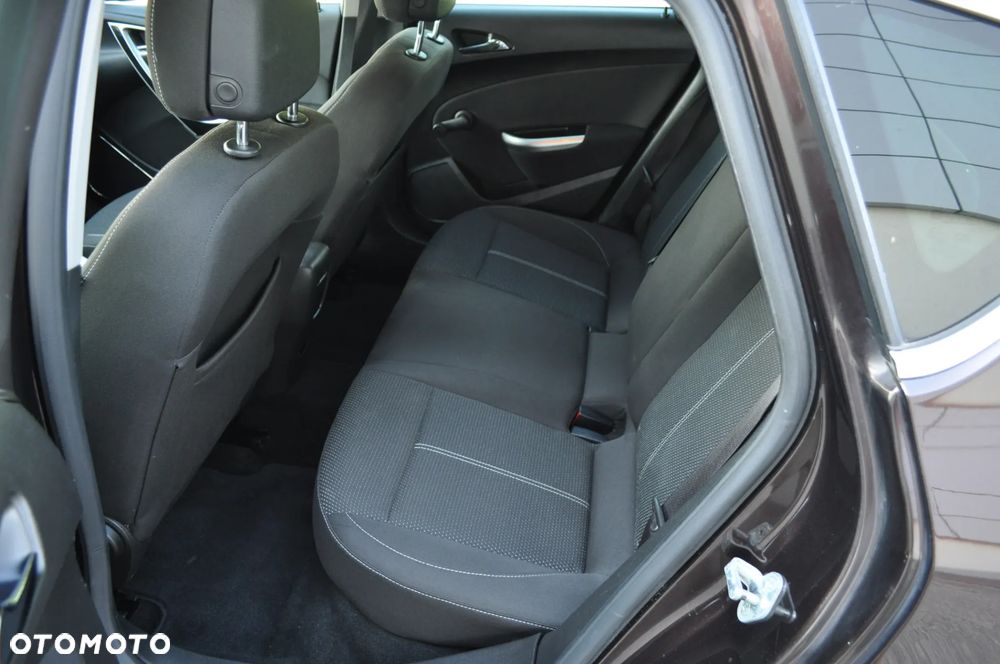 Opel Astra 1.4 Turbo - 19