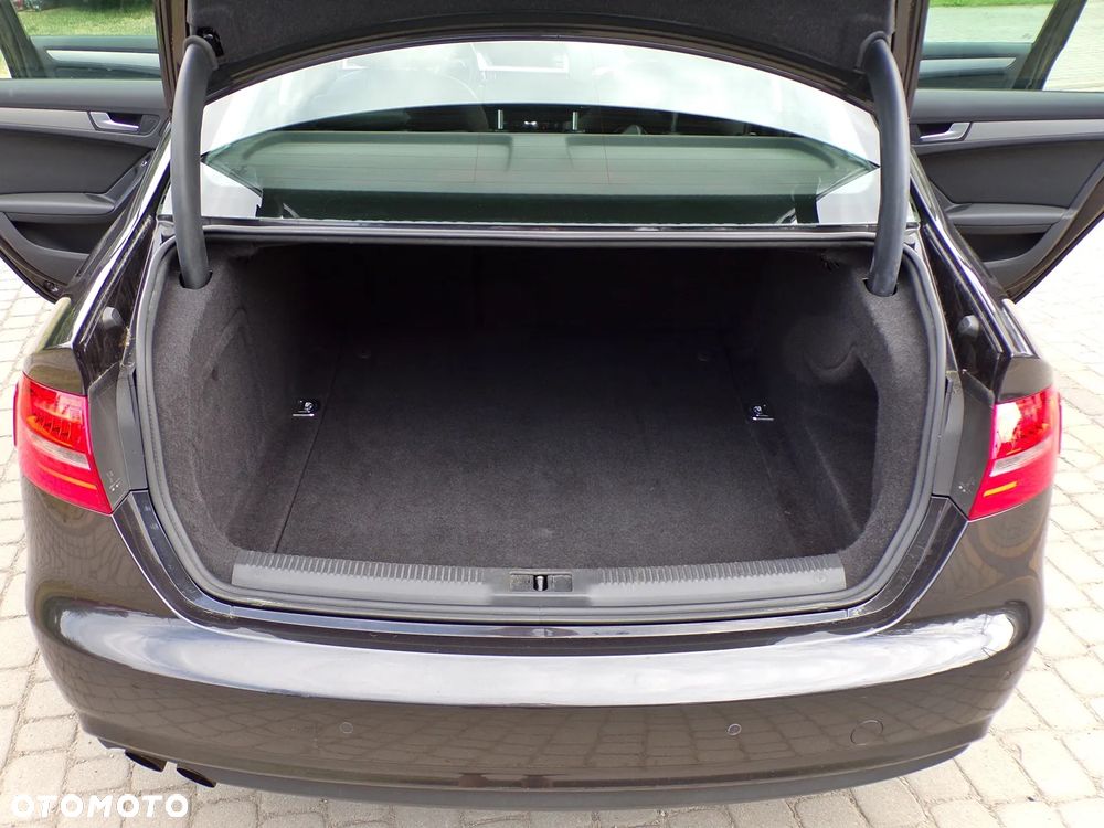 Audi A4 Limousine 2.0 TDI DPF Ambiente - 28