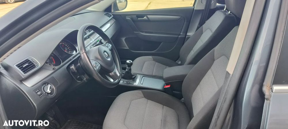 Volkswagen Passat 2.0 Blue TDI SCR Comfortline - 7
