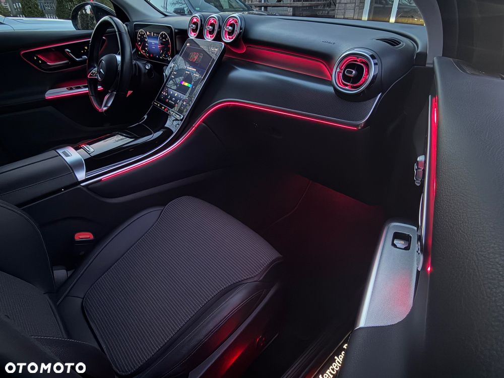 Mercedes-Benz GLC 220 d 4Matic 9G-TRONIC Avantgarde Advanced - 28