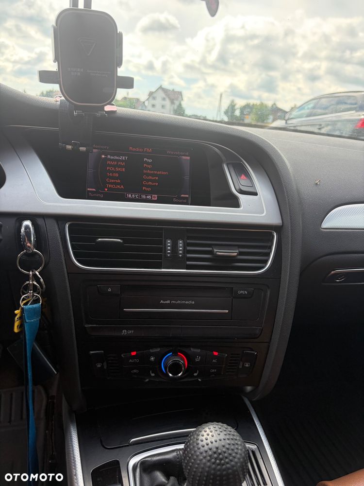 Audi A4 Avant 2.0 TDI - 15