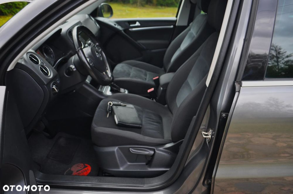 Volkswagen Tiguan 2.0 TDI DPF 4Motion BlueMotion Technology DSG Exclusive - 25