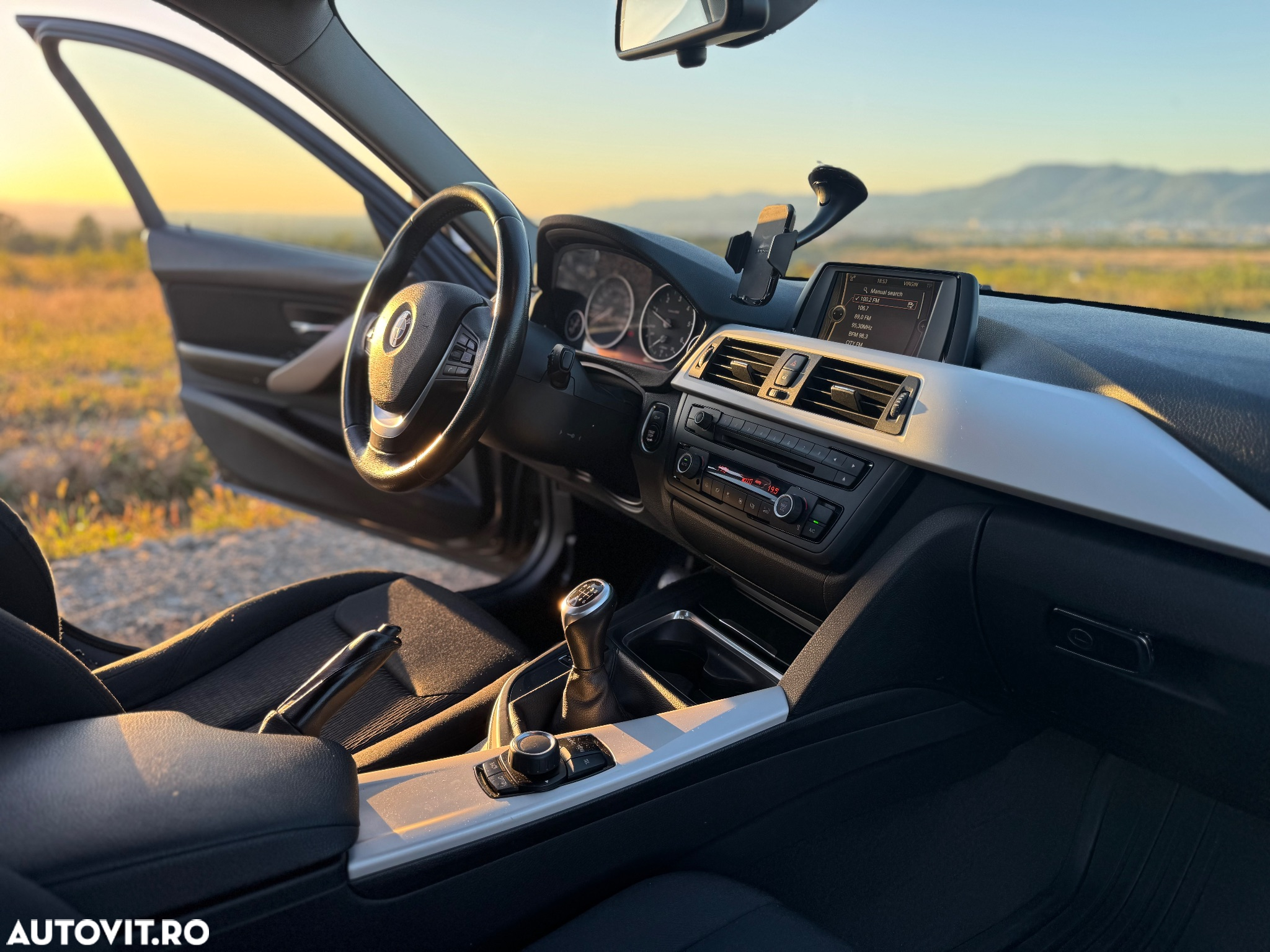 BMW Seria 3 318d - 16