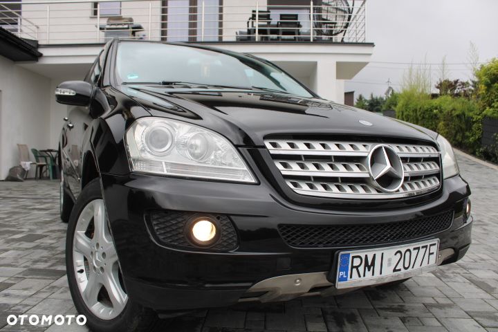 Mercedes-Benz ML - 26