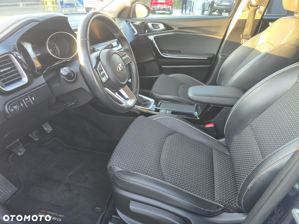 Kia XCeed 1.4 T-GDI L Business Line - 8