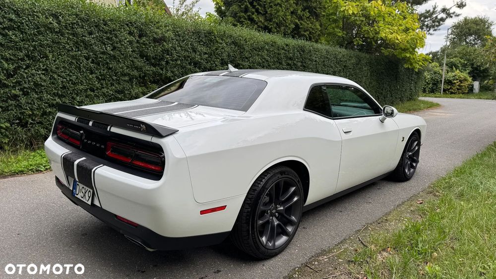 Dodge Challenger 6.4 Scat Pack - 6