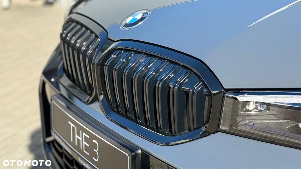 BMW Seria 3 330d xDrive mHEV sport - 8