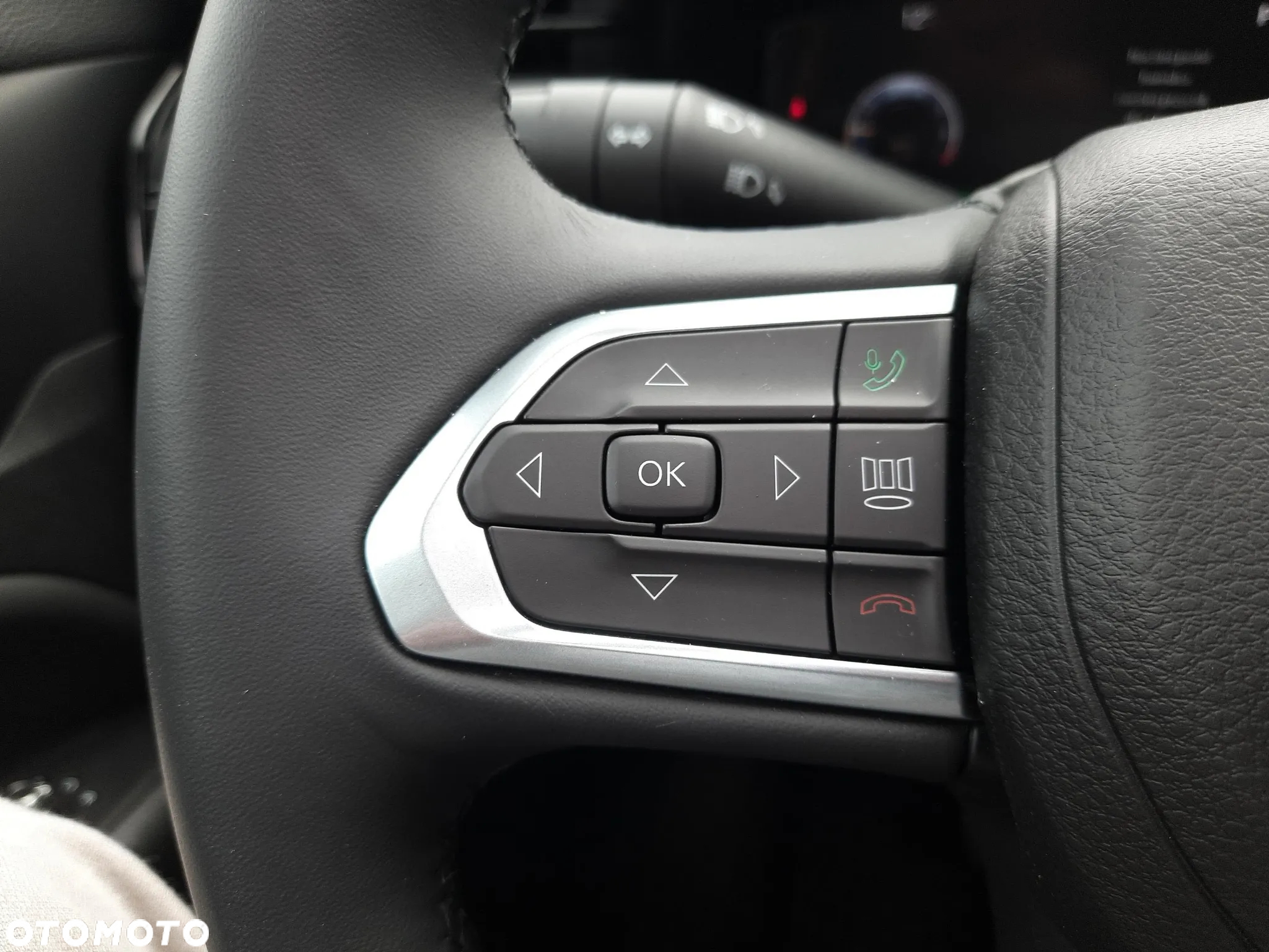 Jeep Compass - 18