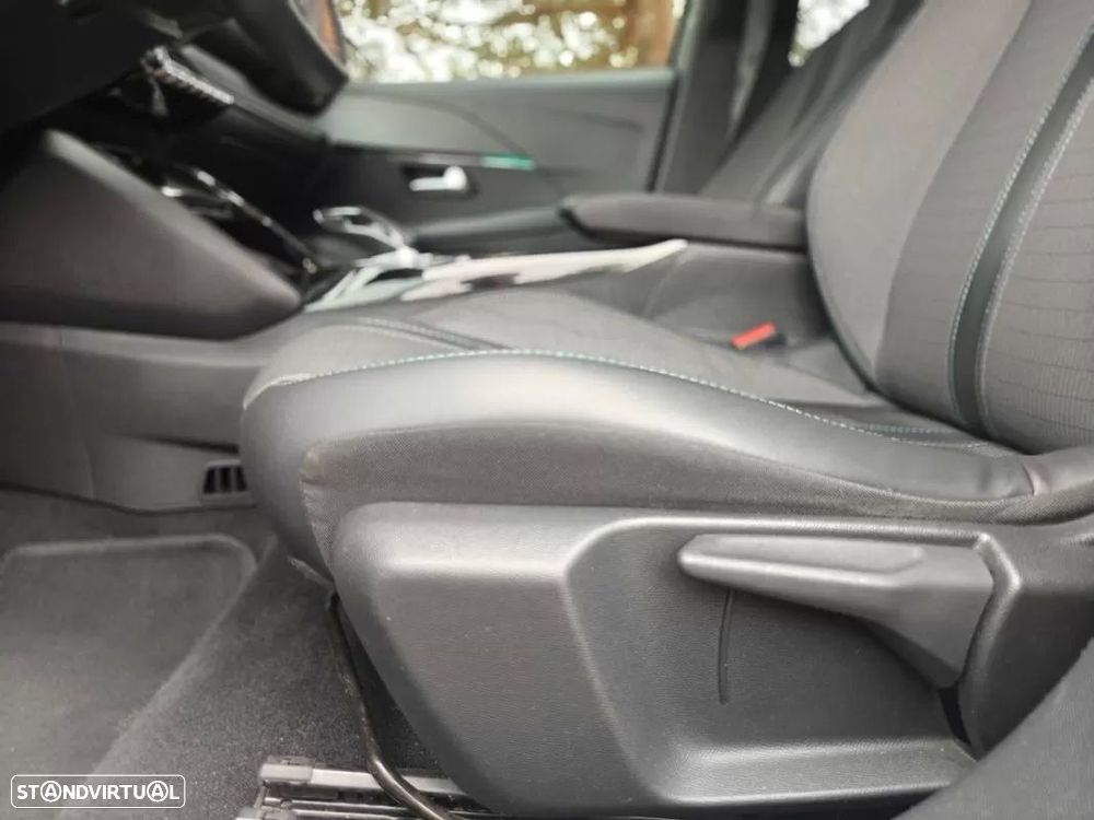 Peugeot e-208 50 kWh Allure Pack - 25