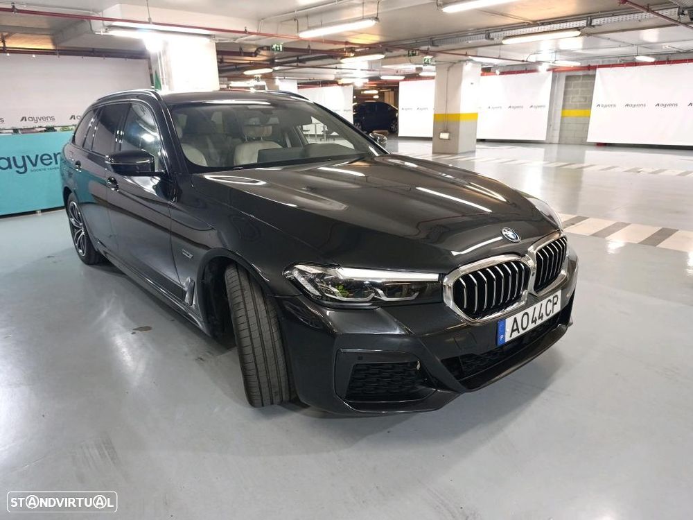 BMW 530 e Pack Desportivo M - 5