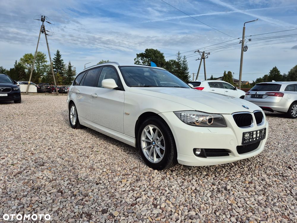 BMW Seria 3 318d DPF - 11