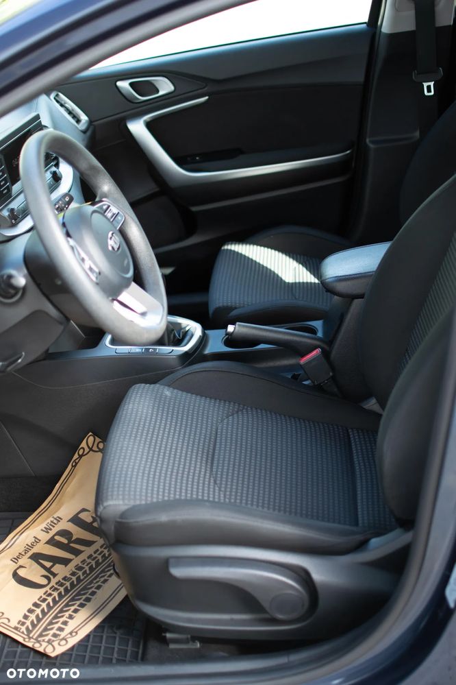 Kia Ceed - 9