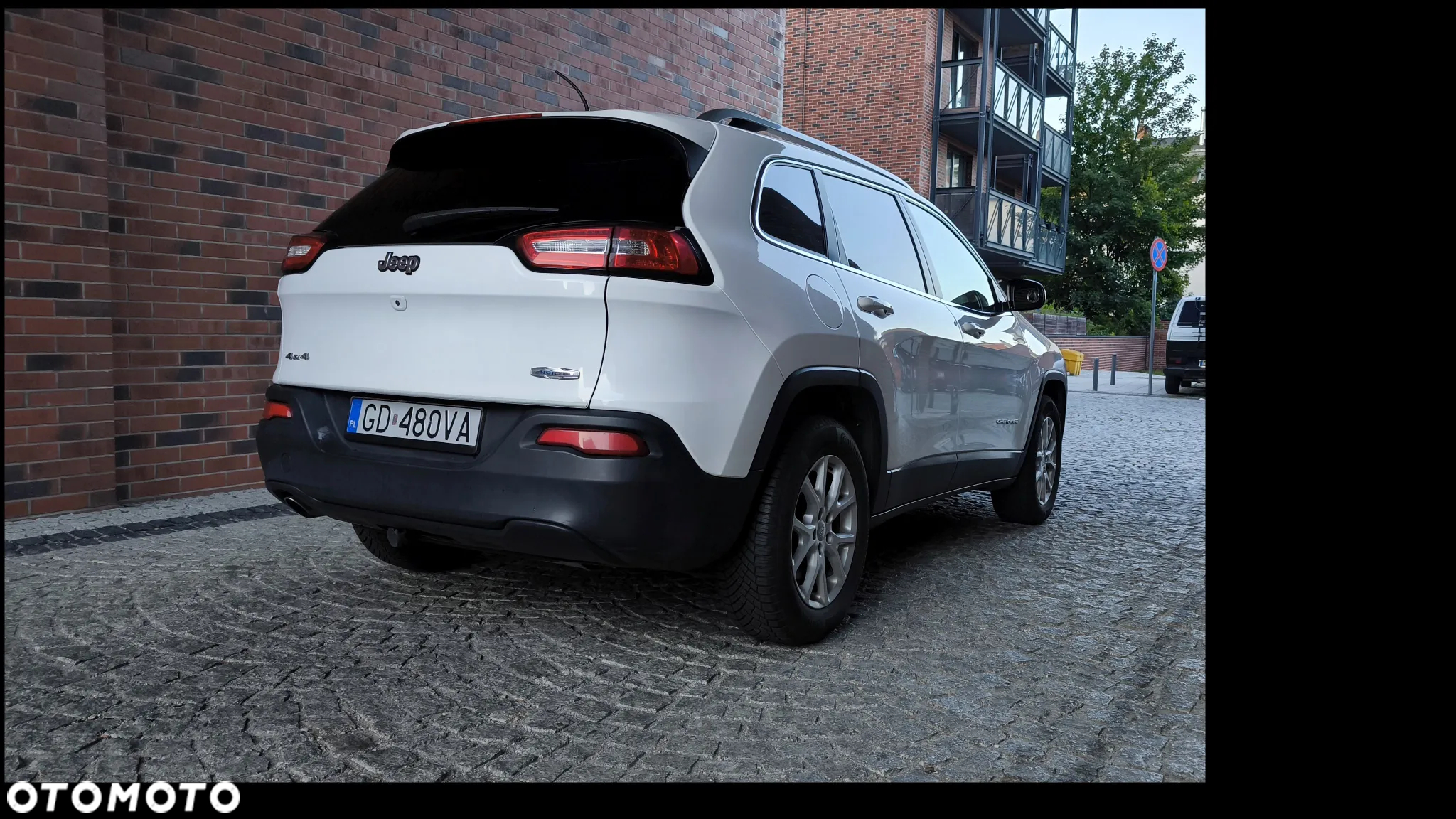 Jeep Cherokee - 5
