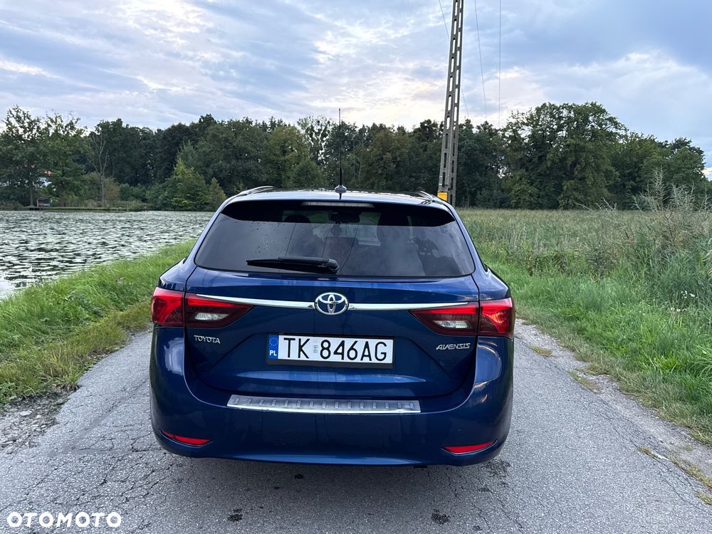 Toyota Avensis 1.6 D-4D Premium - 9
