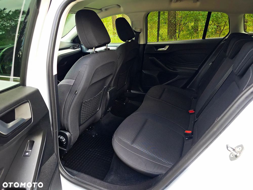 Ford Focus - 8