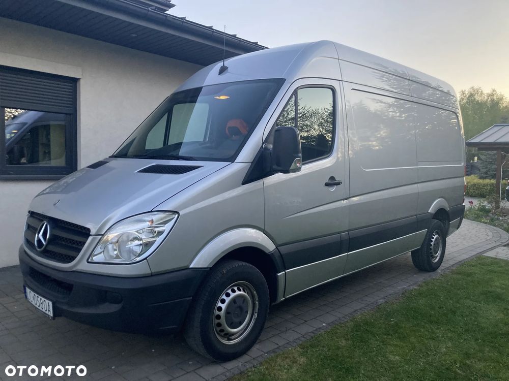 Mercedes-Benz Sprinter - 1