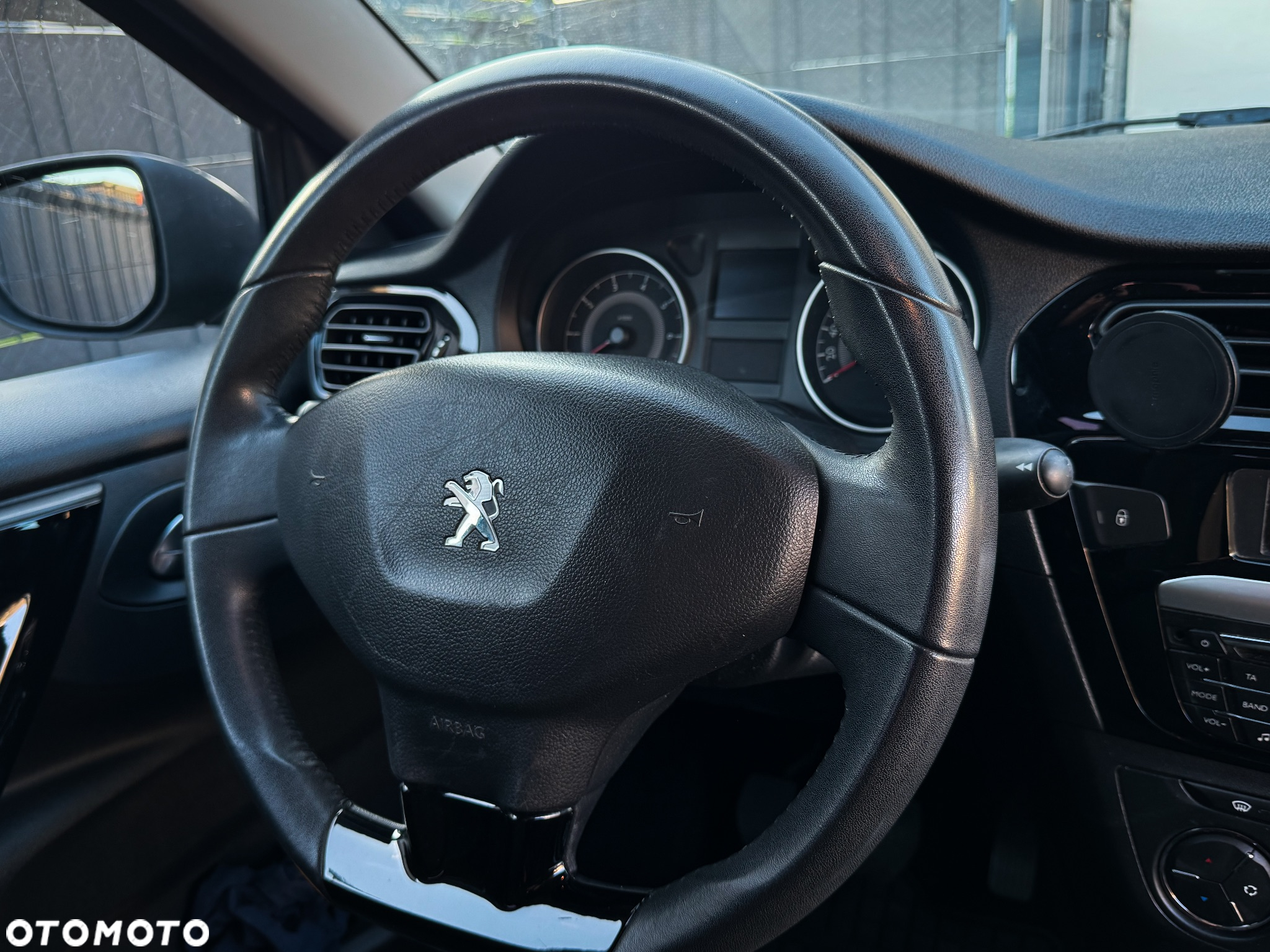 Peugeot 301 1.6 VTi Allure - 8