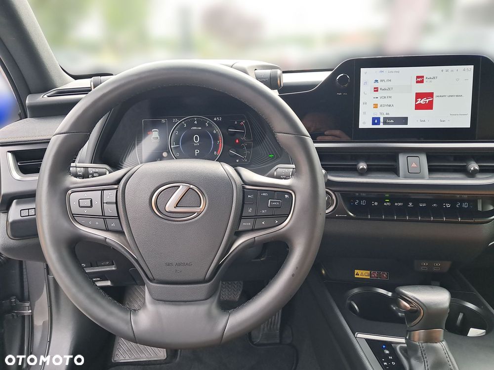 Lexus UX - 16