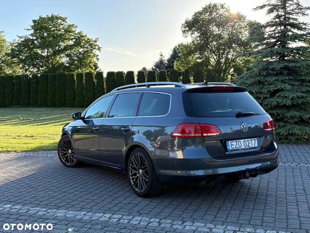 Volkswagen Passat - 13