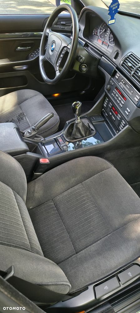 BMW Seria 5 528i - 7