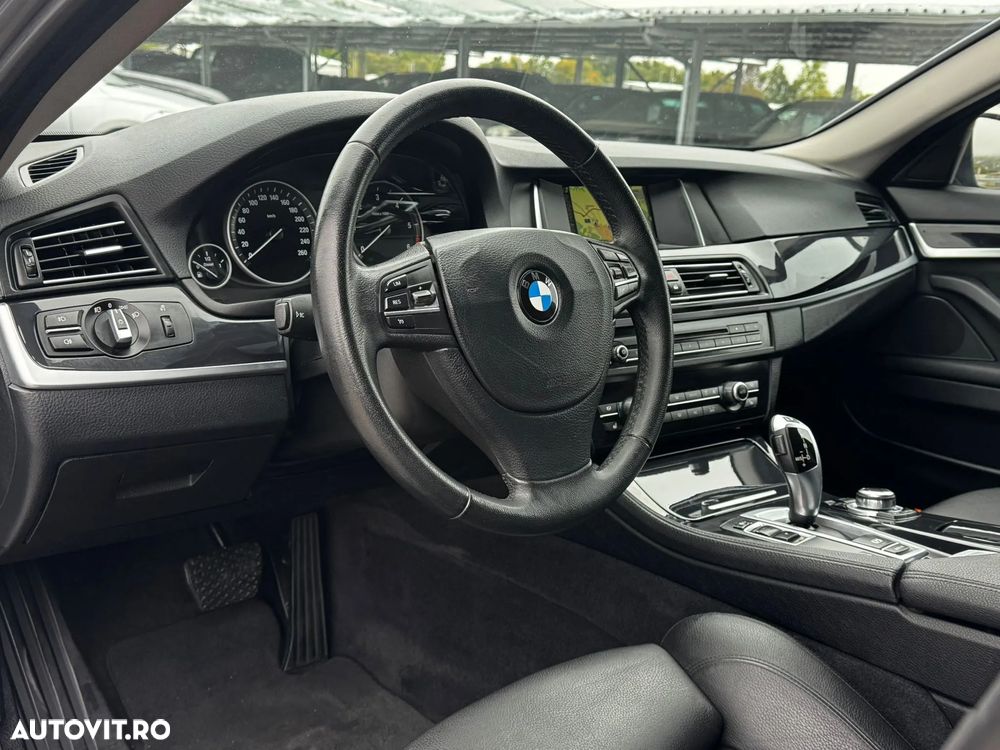BMW Seria 5 520d Aut. Luxury Line - 7