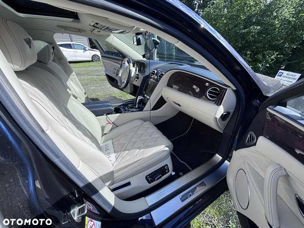 Bentley Flying Spur W12 - 18