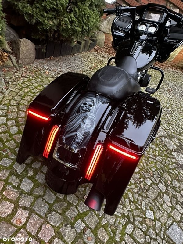 Harley-Davidson Touring Road Glide - 12