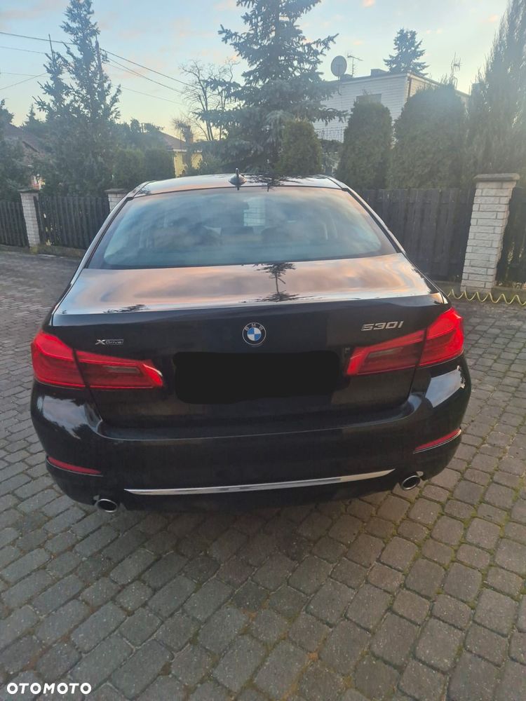 BMW Seria 5 530i xDrive Luxury Line - 8