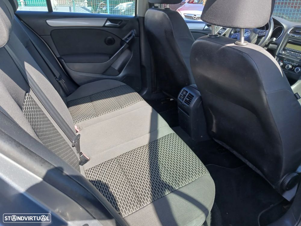 VW Golf 1.6 TDi Confortline - 20