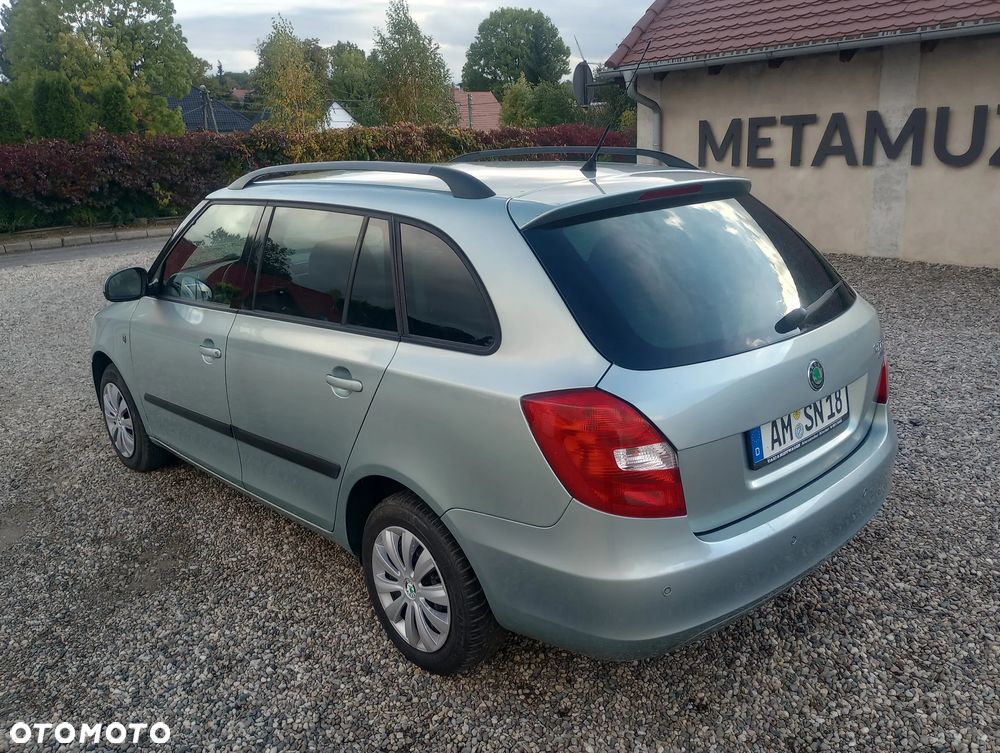 Skoda Fabia 1.6 16V Ambiente - 9