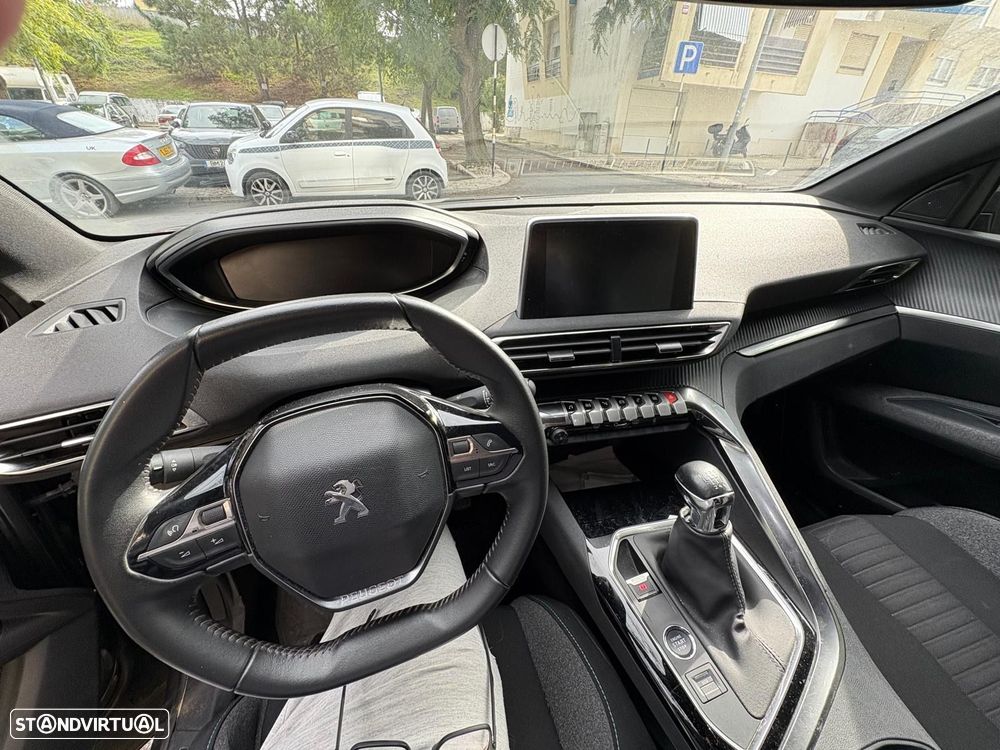 Peugeot 5008 1.2 PureTech Active Pack - 11