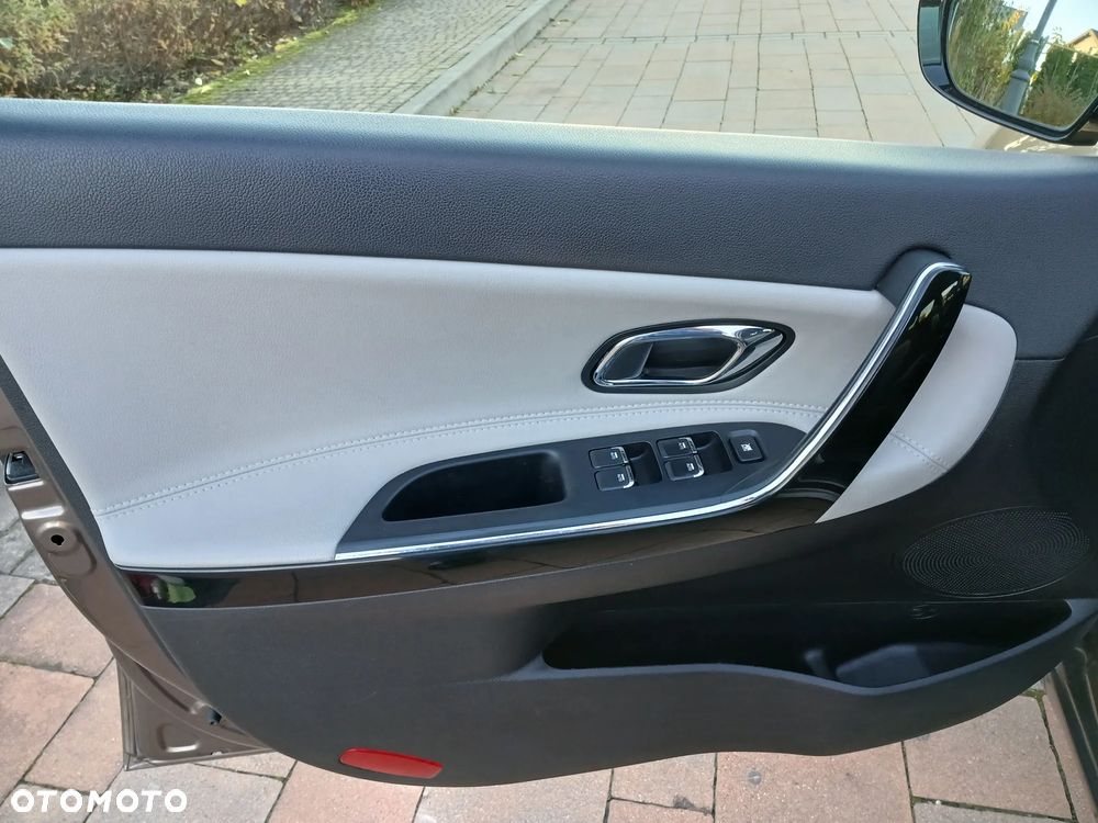 Kia Ceed 1.6 GDI Dream Team Edition - 24