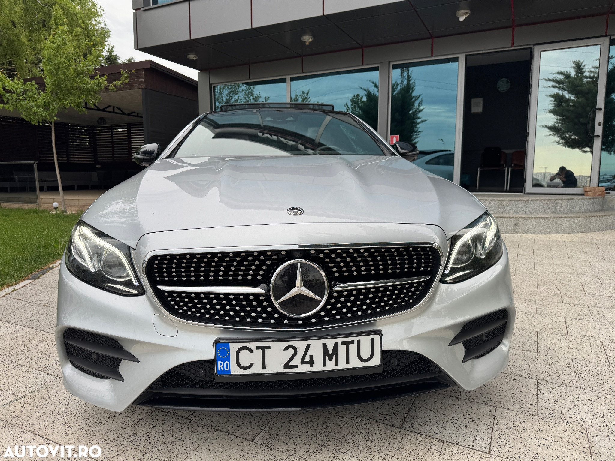 Mercedes-Benz E 220 d Coupe 9G-TRONIC AMG Line - 27