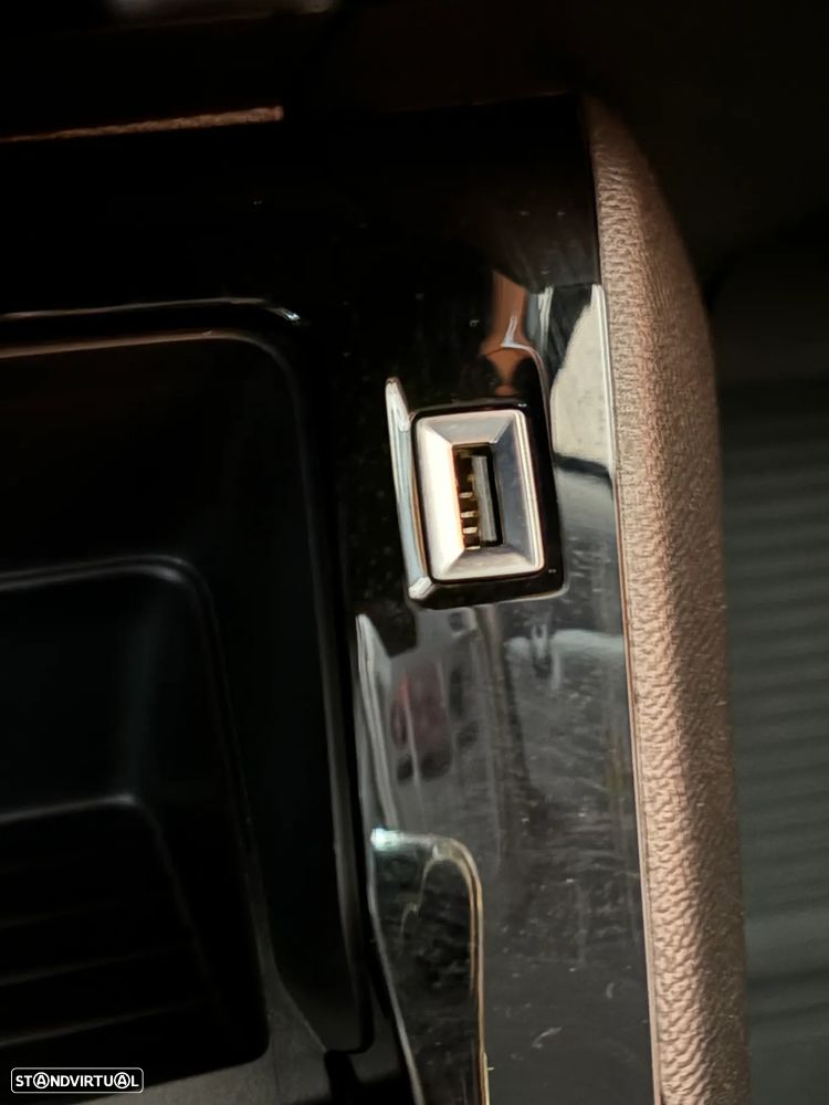 Peugeot 2008 1.2 PureTech Active Pack EAT8 - 22