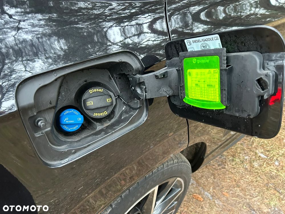 Skoda Karoq 2.0 TDI SCR 4x4 DSG Sportline - 29