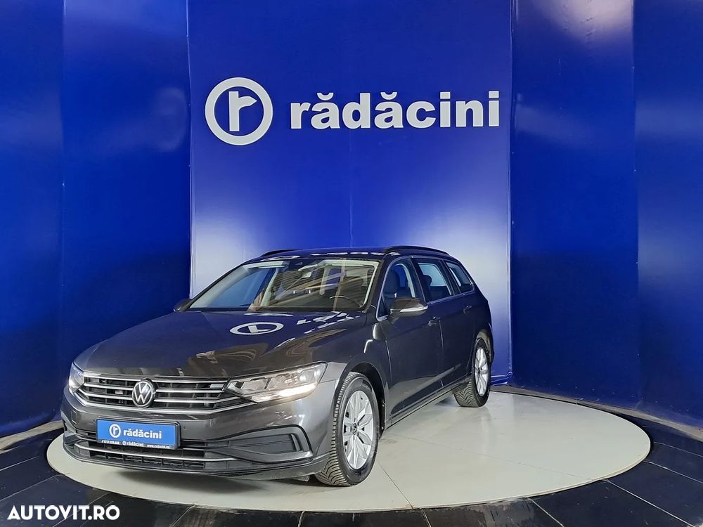 Volkswagen Passat - 4