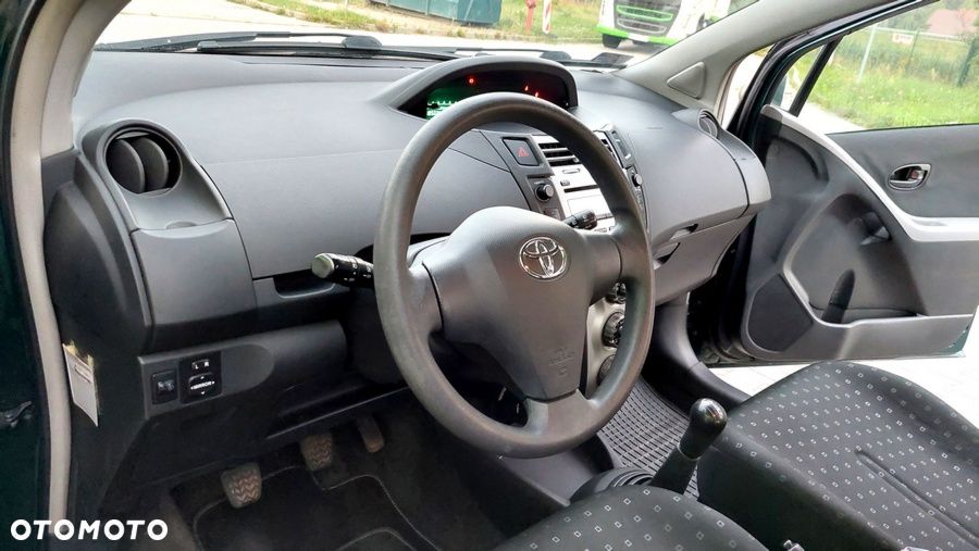 Toyota Yaris - 13